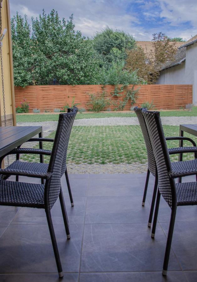 Oros House Apartmanhaz Orosháza Εξωτερικό φωτογραφία