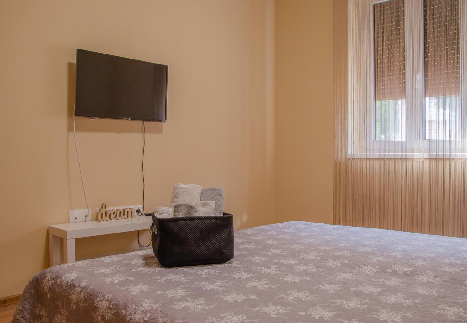 Oros House Apartmanhaz Orosháza Εξωτερικό φωτογραφία