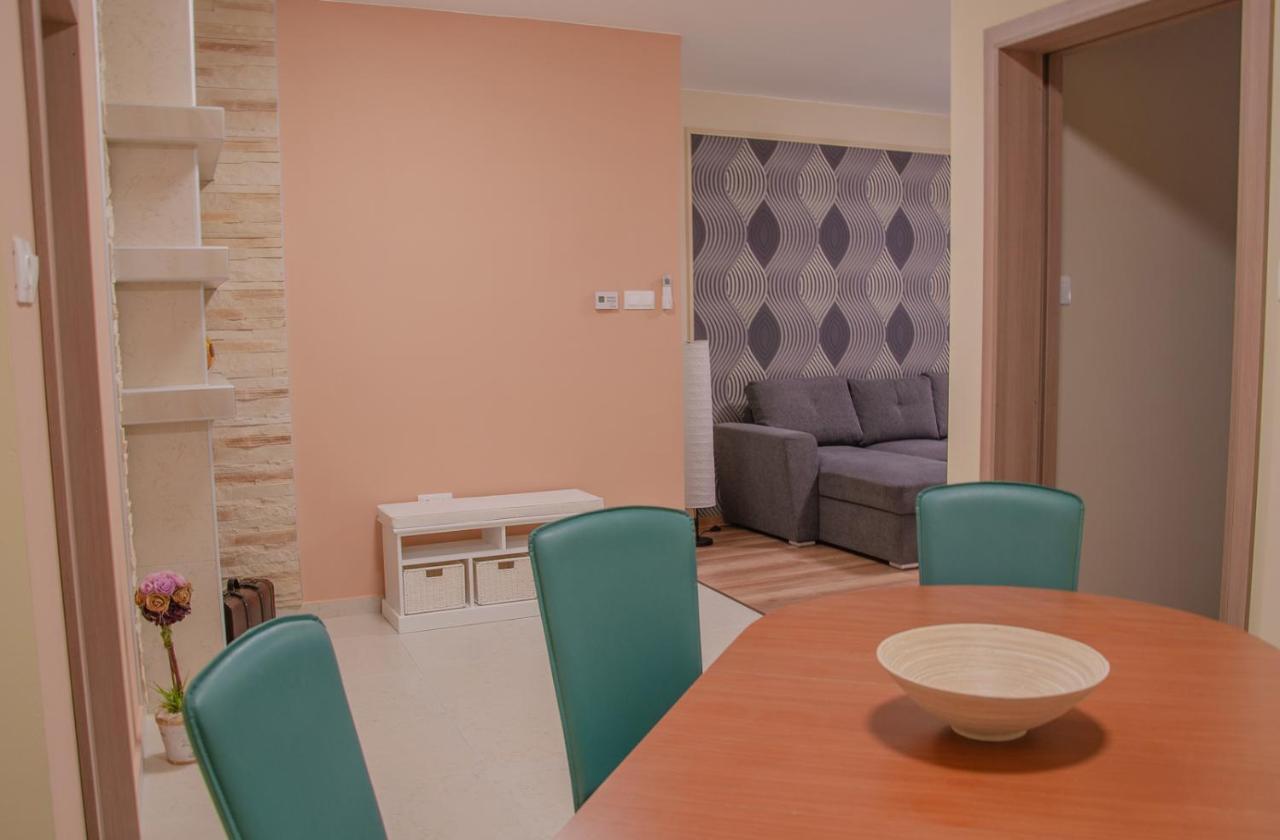 Oros House Apartmanhaz Orosháza Εξωτερικό φωτογραφία