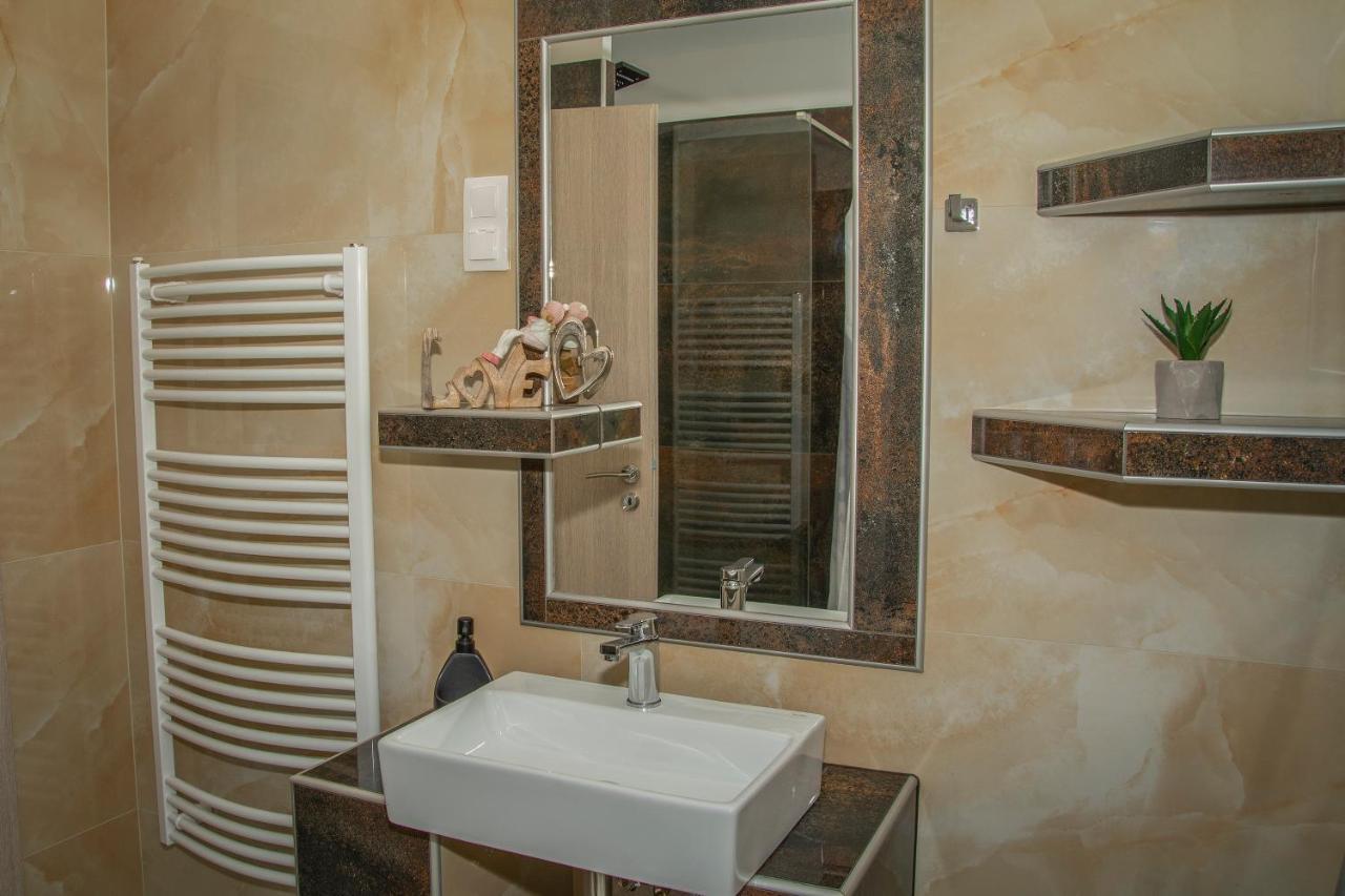 Oros House Apartmanhaz Orosháza Εξωτερικό φωτογραφία