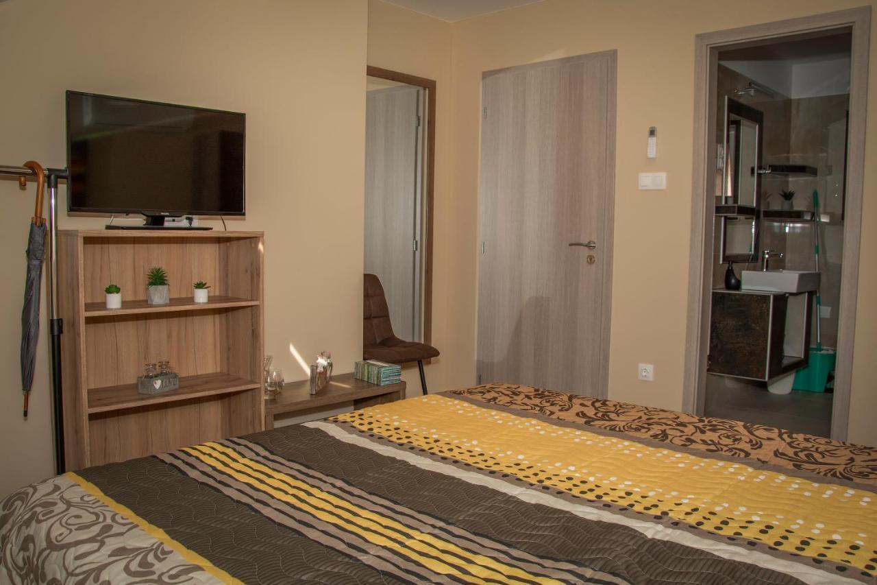 Oros House Apartmanhaz Orosháza Εξωτερικό φωτογραφία