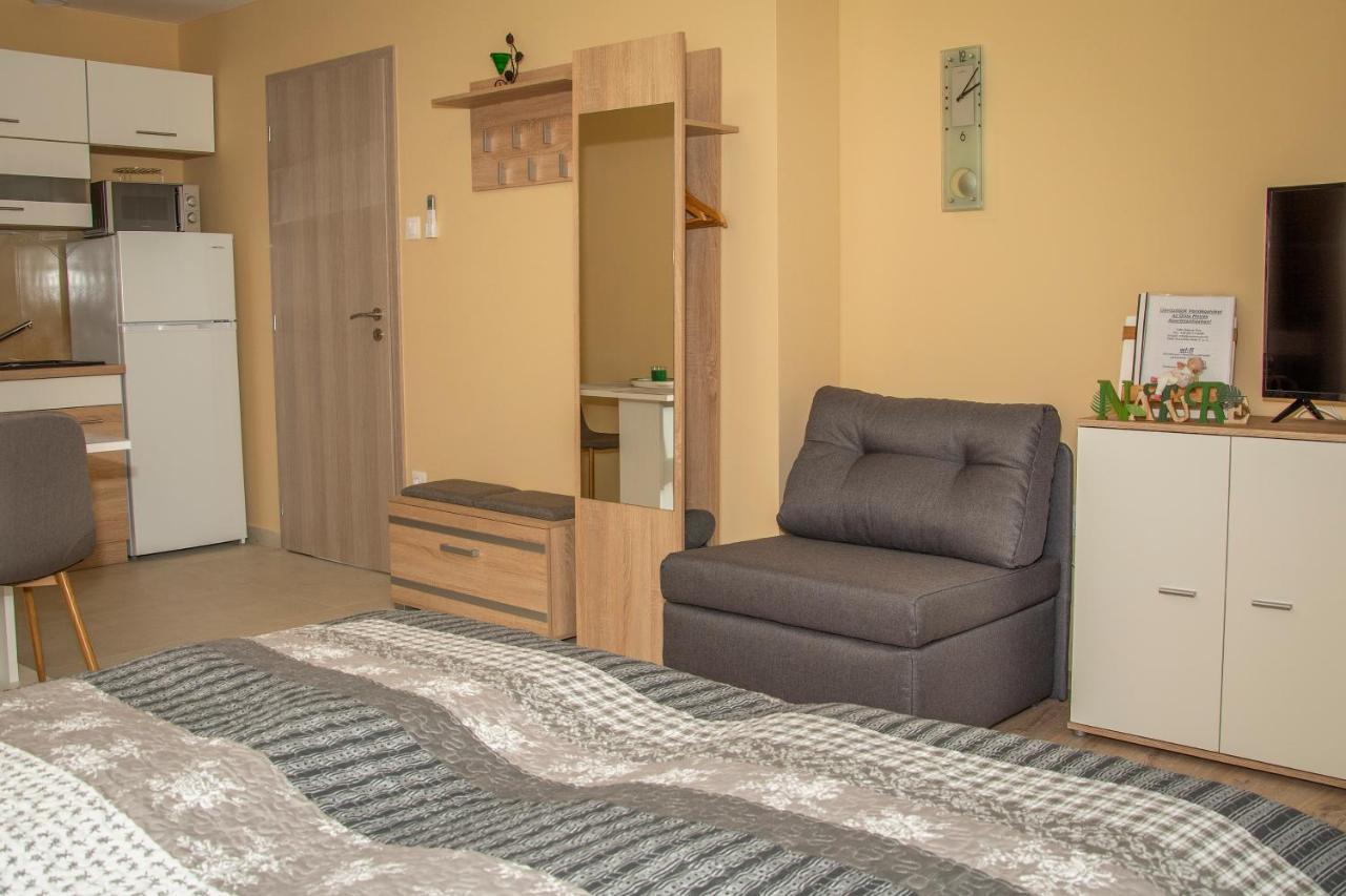 Oros House Apartmanhaz Orosháza Εξωτερικό φωτογραφία