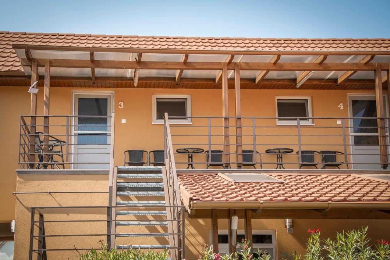 Oros House Apartmanhaz Orosháza Εξωτερικό φωτογραφία